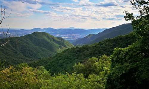 北京西山森林公园登山路线_北京西山森林公园登顶需要多久