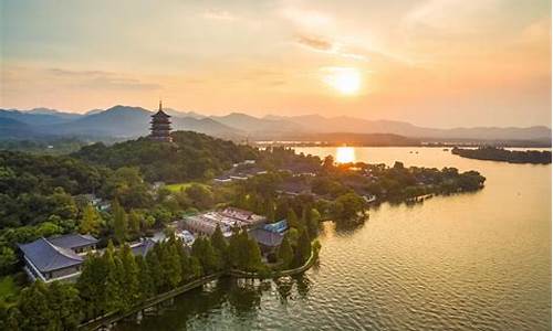 杭州雨天游玩,杭州攻略经典一日游下雨天