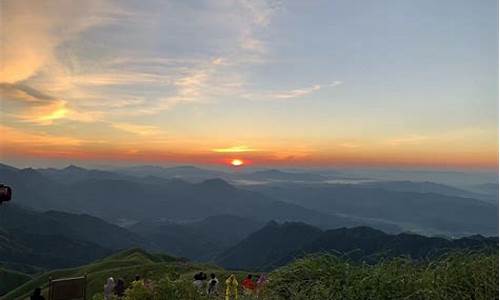 武功山旅游攻略一夜多少钱_武功山攻略两天一夜消费